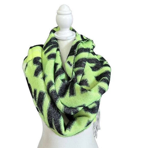 PINK Victoria's Secret Neon Green & Black Reversible Fringe Logo Blanket Scarf - Picture 2 of 7